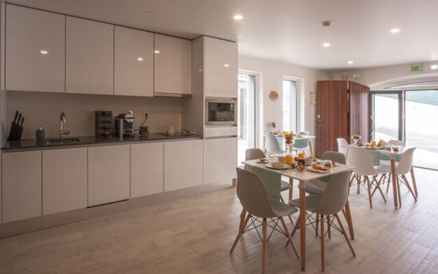 Hillside House Suites & Spa