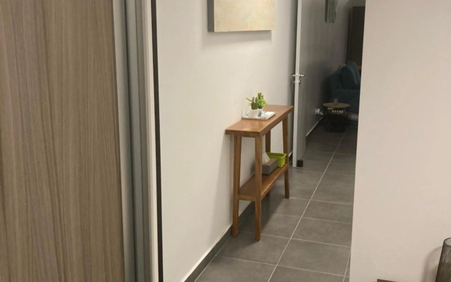 Standing Residence Kumuhei