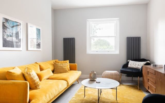 The Camden Retreat - Modern & Spacious 4BDR Home with Garden