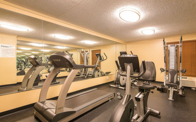 Holiday Inn Express Roanoke-Civic Center