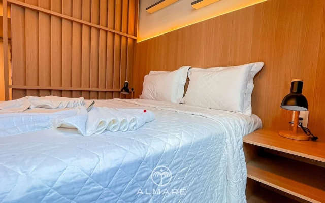 Setai Yacht Premium II - By Almare Flats