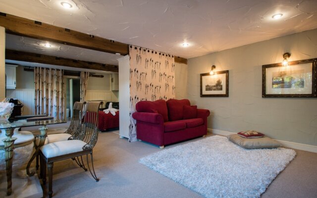 The Royal Arms Hotel