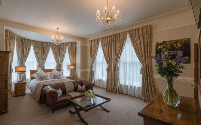 Tullyglass Hotel and Residences
