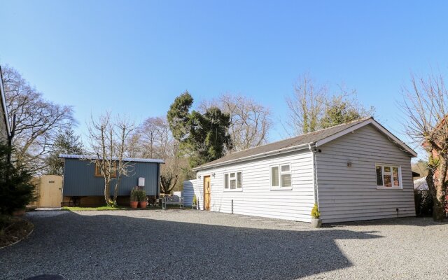 Ty Newydd Bach