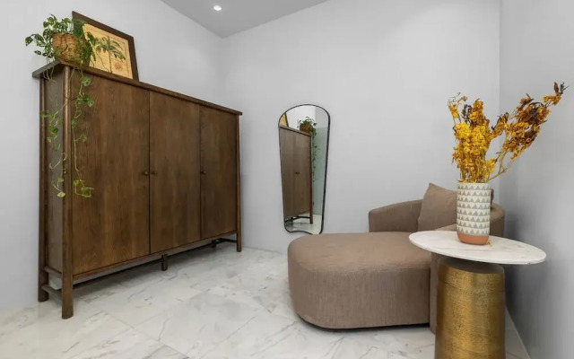 The Court Villa - 8 Bed 8 5 Bath