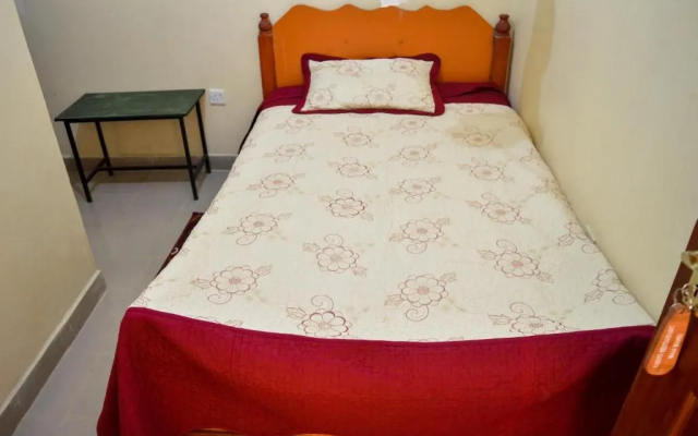 Saboti Hotel