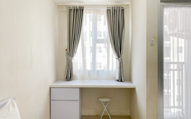 Minimalist And Cozy Studio Transpark Juanda Bekasi Timur Apartment – Guest Rooms – Bekasi
