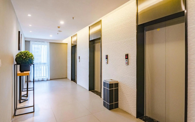 Homeinn Selected Hotel (Zhumadian High-speed Railway West Station)