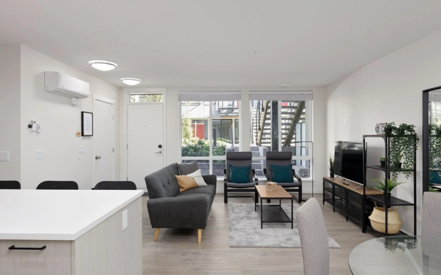Lea Ave Coquitlam 116