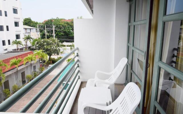 Puangpen Villa Hotel