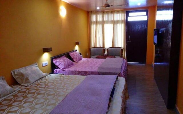 Hotel Lake Inn - A Luxury Lake View Hotel