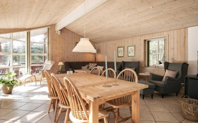 10 Person Holiday Home in Albaek