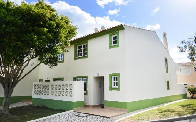 São Rafael Townhouse By OCvillas