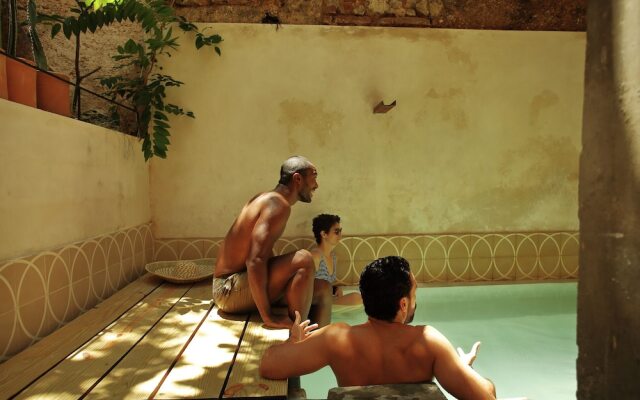 FIXIE LOFTS - Colonial Villa Suites with Pool