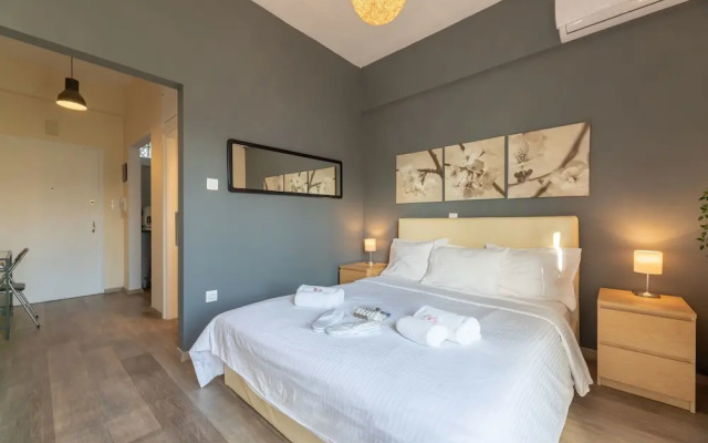 Renovated lovely apartment near to Acropolis