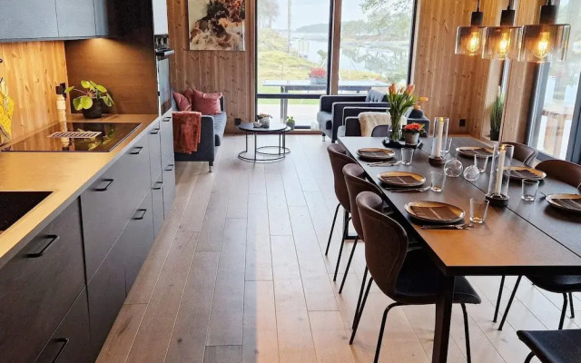 6 Person Holiday Home in Lindas