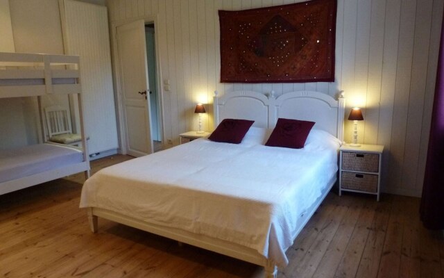 Luxury Mansion in Hastiere-par-Dela with Swimming Pool
