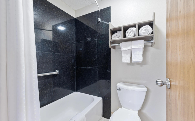 SureStay Plus Hotel by Best Western Kearney Liberty North