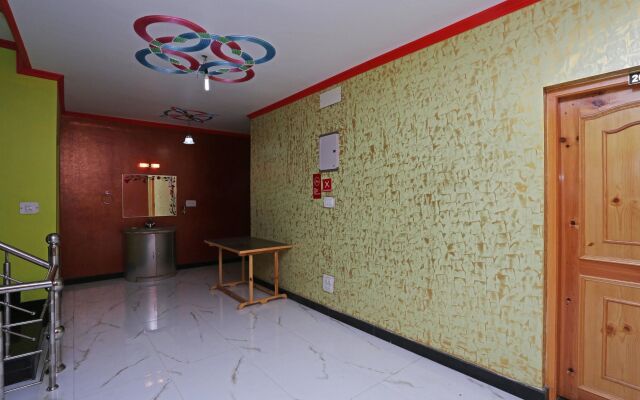 OYO 4484 Hotel EL Classics