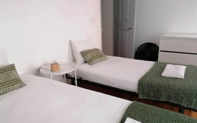 Apartment With Yard in Alfama
