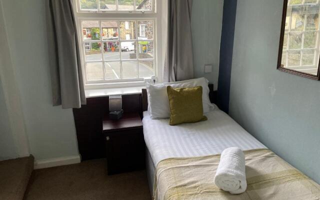 Prince Llewelyn Hotel