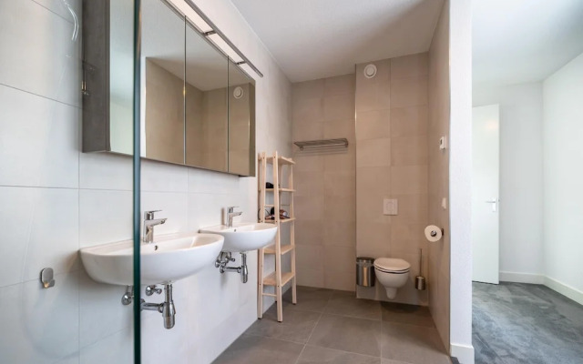 16p Spacious Villa on the Water in Zeewolde