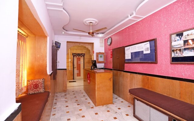 OYO 7426 Hotel Classic Inn