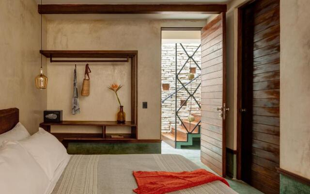 Mamazul Tulum Townhouse with chef & rooftop pool 6BR 12 people