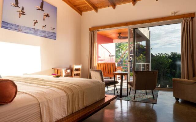 Iluminar Beachfront Suite