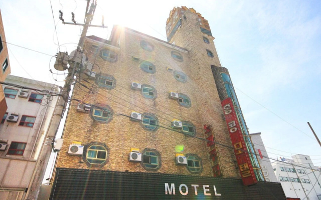 Jeonju Sanjeongdong Hong Kong