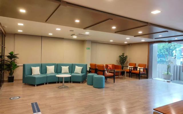 Kanak Beacon Hotel