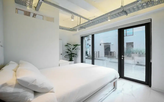 B9 Tailor Serviced Home near Hongik Univ