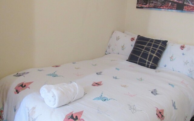 Spacious Apartment Heaton