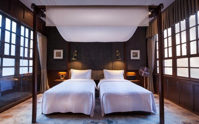 The Silver Chest Boutique Hotel