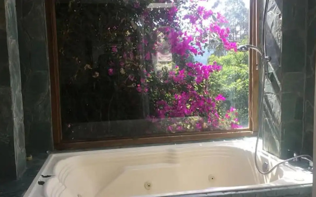 Casa Hippiness Guest House B&B