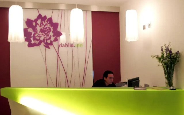 Dahlia Inn