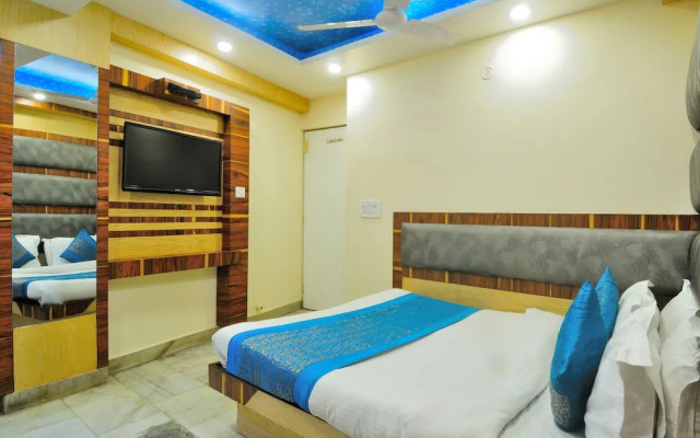 Hotel lahorimal Deluxe Paharganj