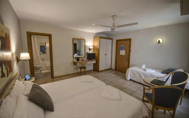 Sliema Chalet Hotel