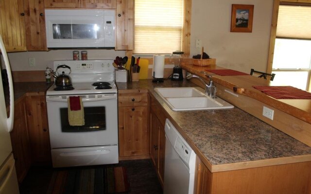Methow River Lodge & Cabins