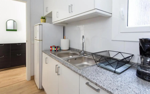 Lovely and Convenient Sagrada Familia Apartment