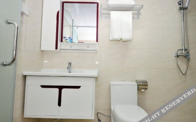 City 118 Hotel Chain (Jinbei Nanyuan Overpass Daming Lake North Gate Branch)