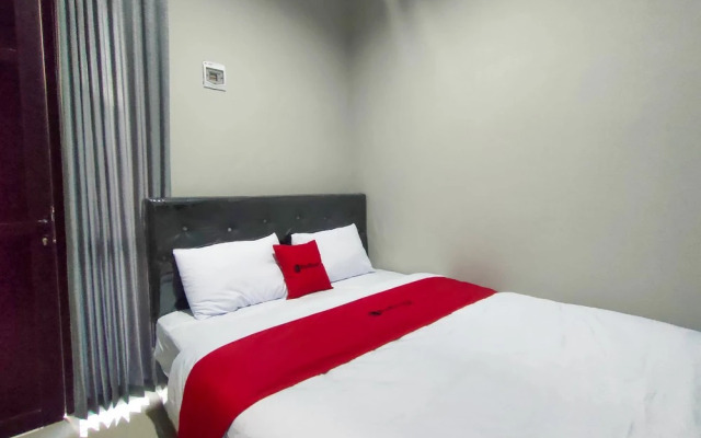 RedDoorz Syariah near Rumah Sakit Soewandhie