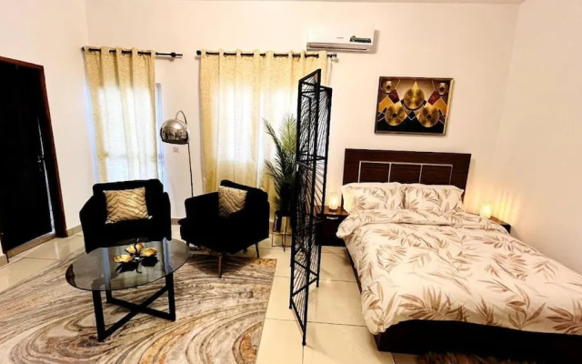 Large Studio at Your Disposal in Abidjan