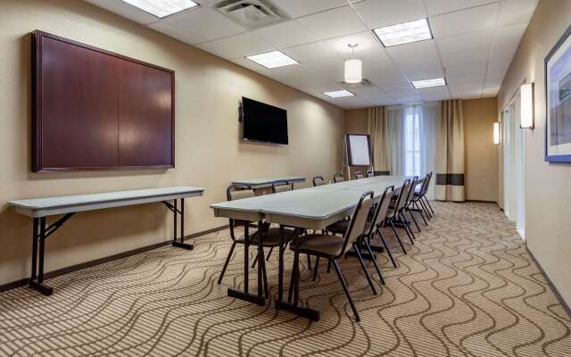 Comfort Inn & Suites Sidney I-80