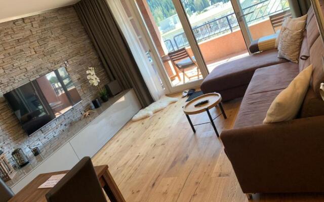 WEF 2024 Ferienwohnung, 1min von Kongresshaus