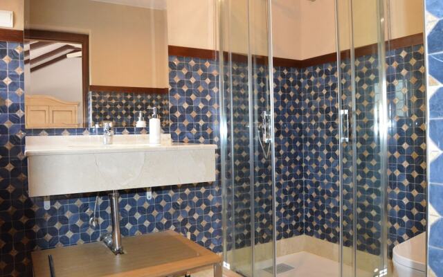 Beachfront villa protected private pool 4 bedrooms Marbella