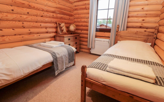 Little Bears Hideaway @ 23 Lakeside