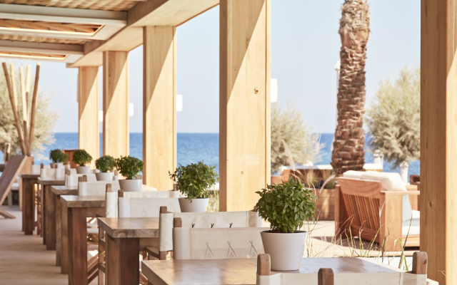 Nikki Beach Resort & Spa Santorini