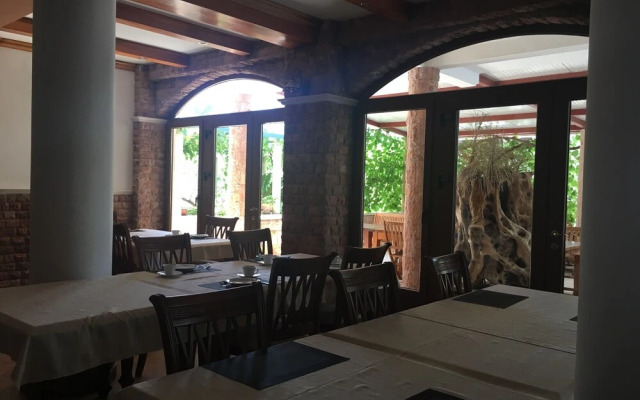 Levantin Inn