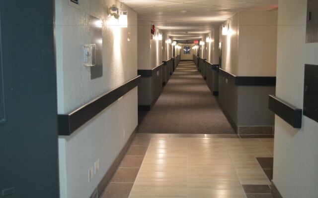 Super 8 Grande Prairie